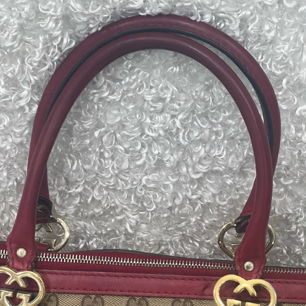 Gucci GG Canvas Lovely Shoulder Bag - Picture 3 of 16